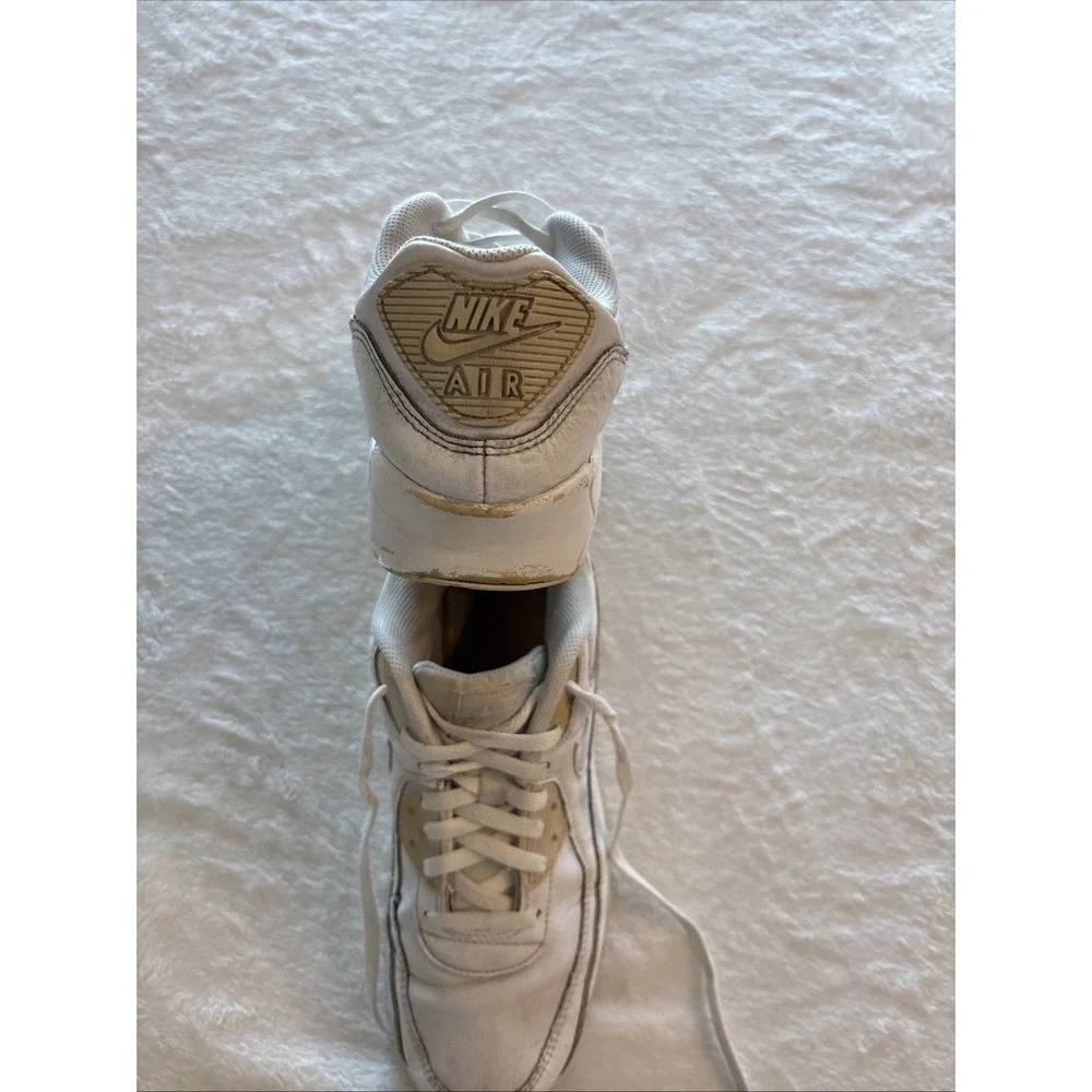Nike air max 90 youth unisex size 7 Y triple all white athletic shoes sneakers